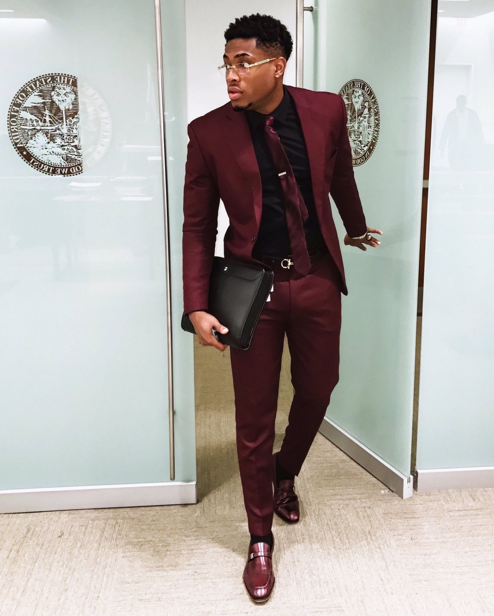 Gentle Burgundy Dinner Prom Suits for Groom with One Button
