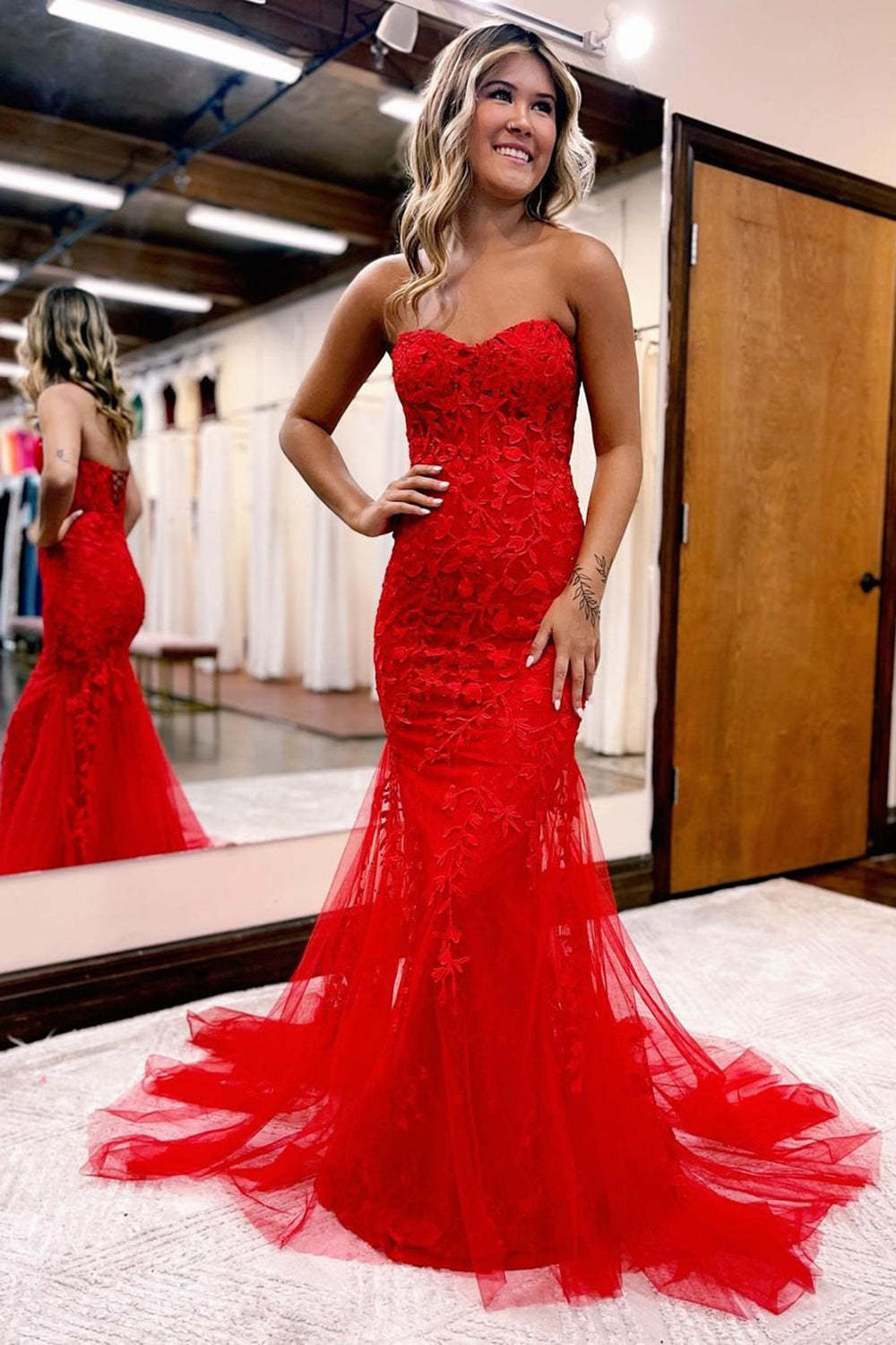 Sweetheart Neck Mermaid Prom Dress in Sky Blue with Appliques