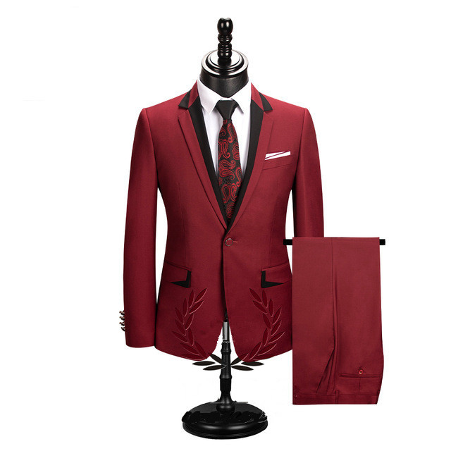 Stylish World Red One-Button Tuxedo Suit for Groom with Notched Lapel
