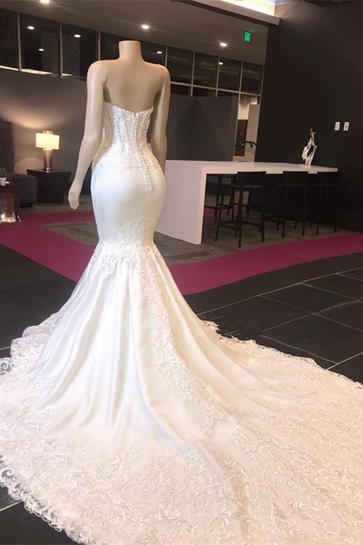 Sweetheart Mermaid Sleeveless Lace Wedding Dress