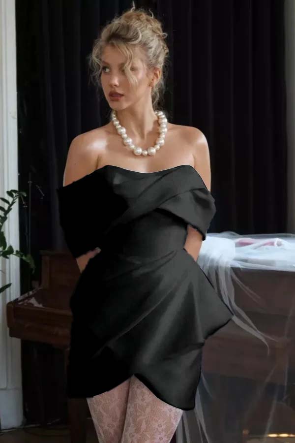 Stunning Off the Shoulder Sleeveless Short Formal Dress With Pleated