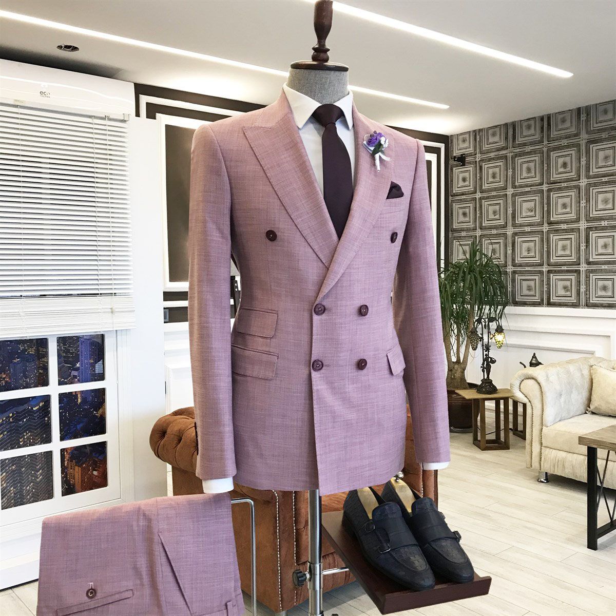 Stylish Pink Double-Breasted Men's Wedding Outfits with Peaked Lapel Three Flaps