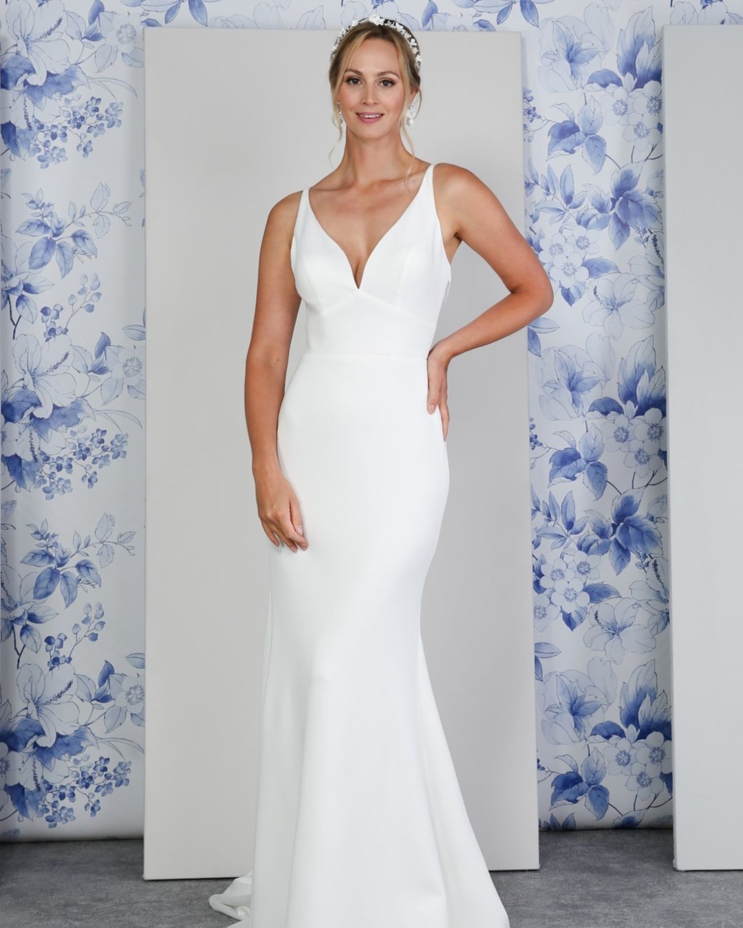 Lace Back Spaghetti Strap White Chiffon Sleeveless Mermaid Formal Dress