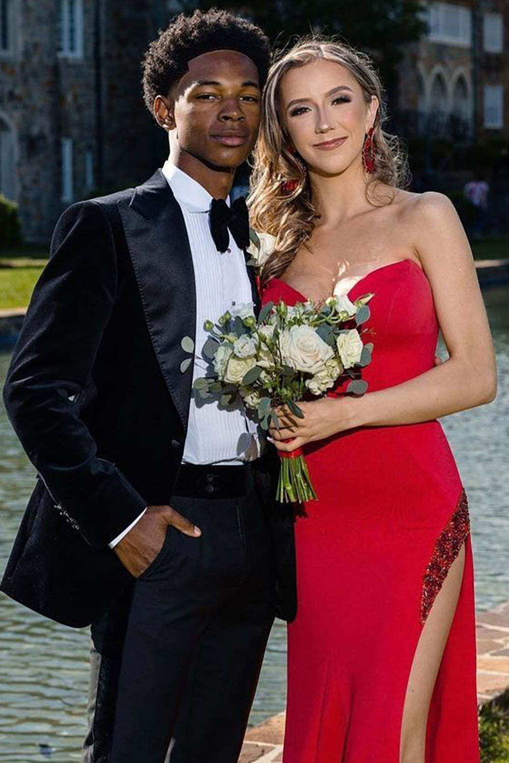 Red Long Prom Dress with Sweetheart Neckline and Front Split in Mermaid Style