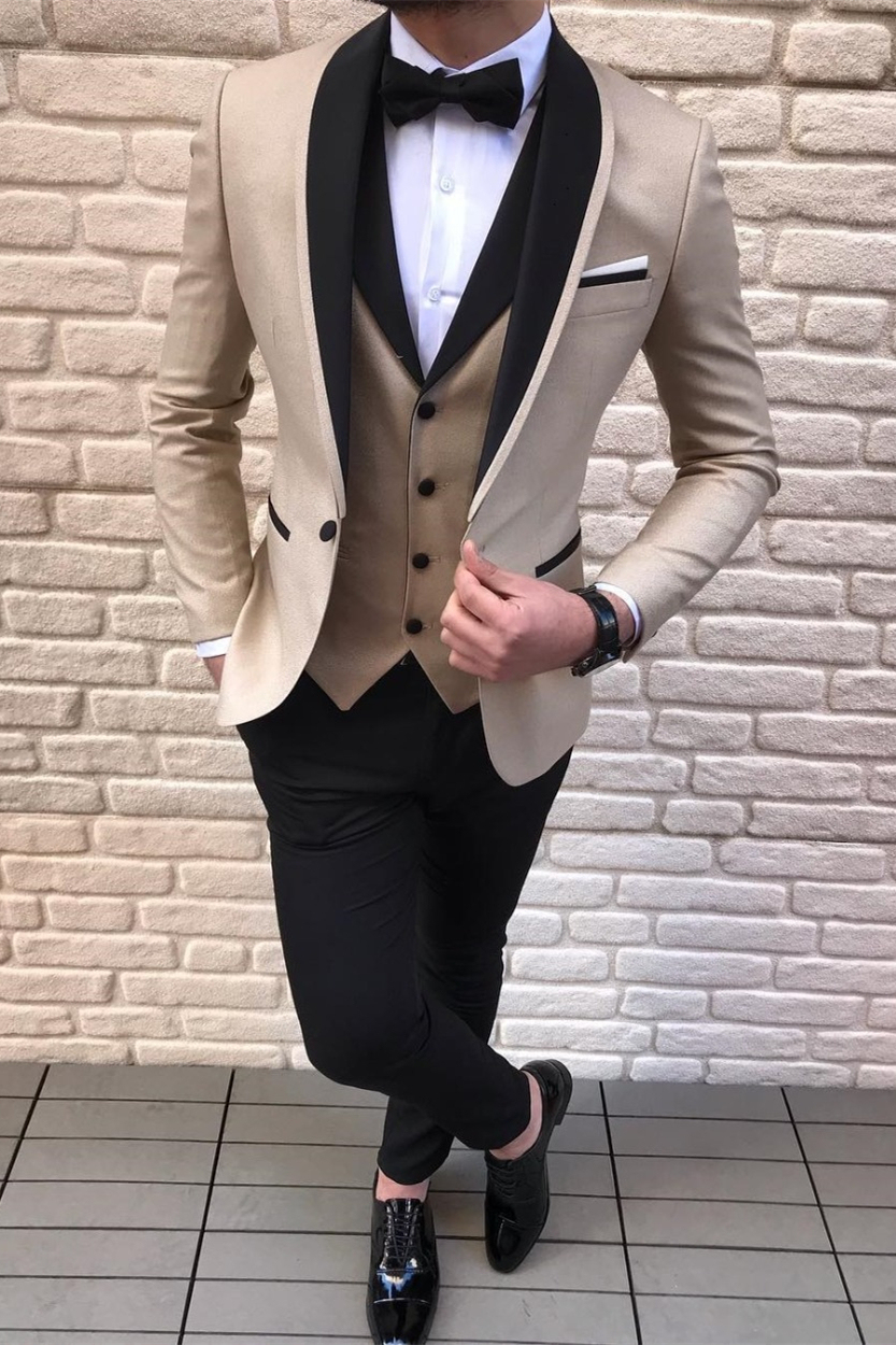 Chic Gold Champagne Black Satin Shawl Lapel Three-Piece Wedding Tuxedos