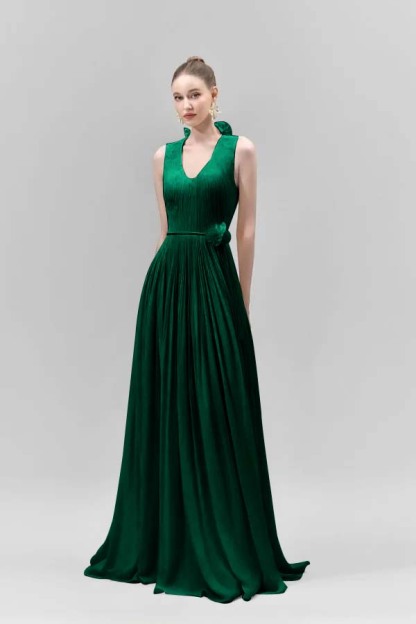 Chic Sleeveless Straps V Neck Long Formal Dress With Pleated Belt