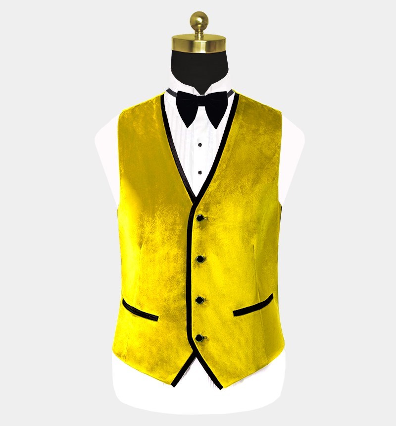 Chic Slim Fit Yellow Velvet Three-Piece Tuxedo for Men