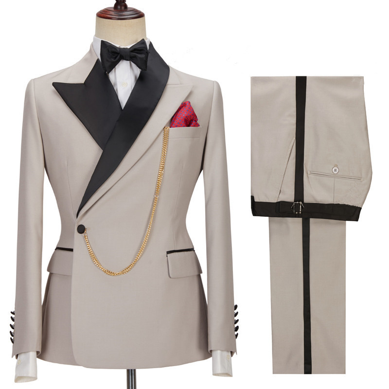 Glamorous Royal David Beckham Wedding Suit with Peaked Lapel