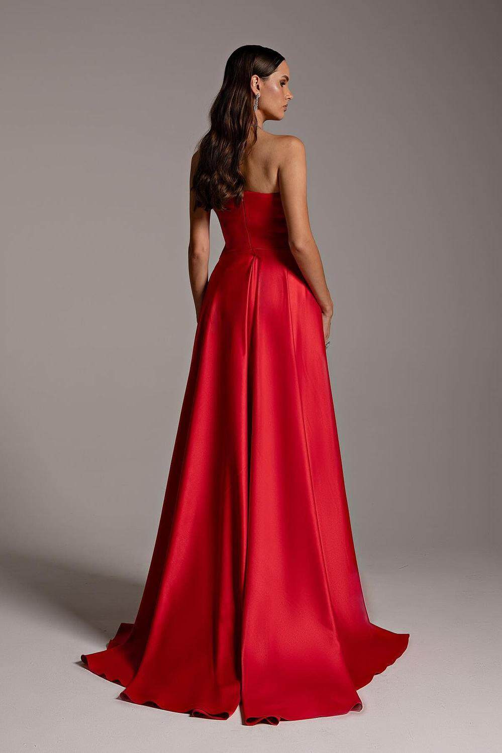 Red Strapless Sleeveless Long Mermaid Formal Dress With Pleated