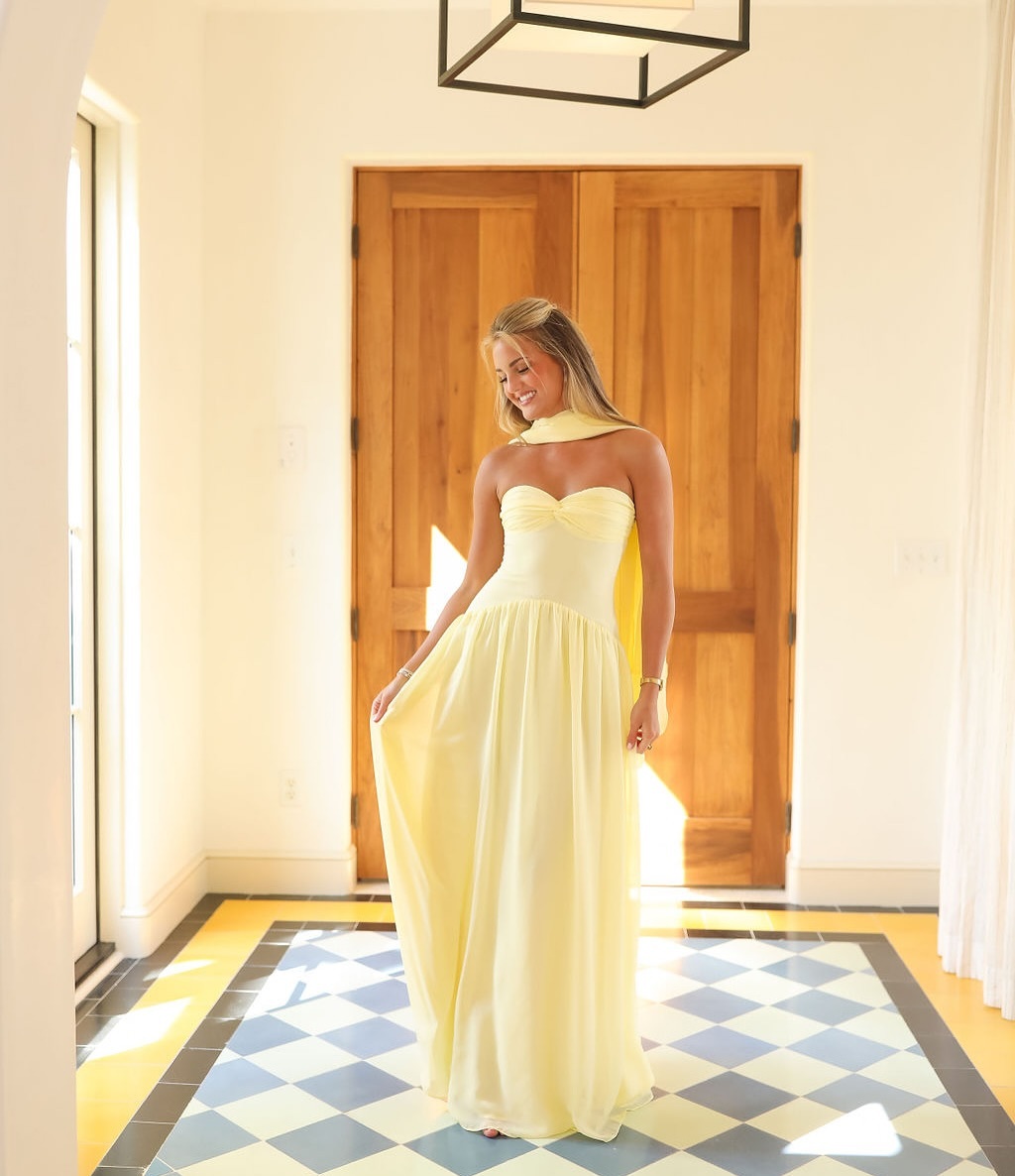 Chic Sweetheart Strapless Sleeveless Long Formal Dress With Pleated