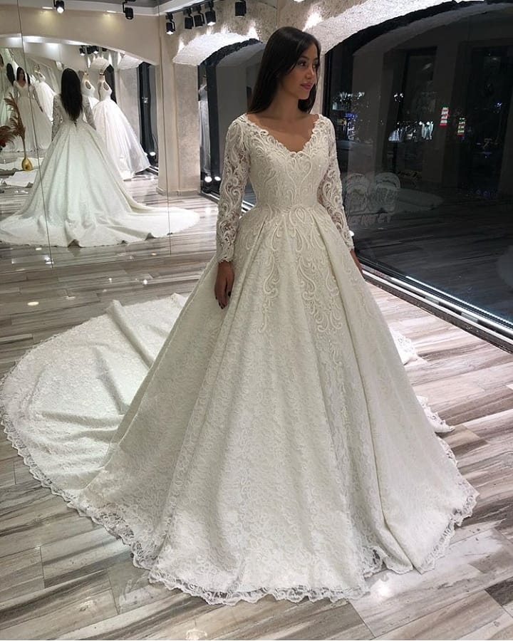 Classic A-Line Long Sleeves Floor-Length Deep V-Neck Wedding Dress with Appliques Lace