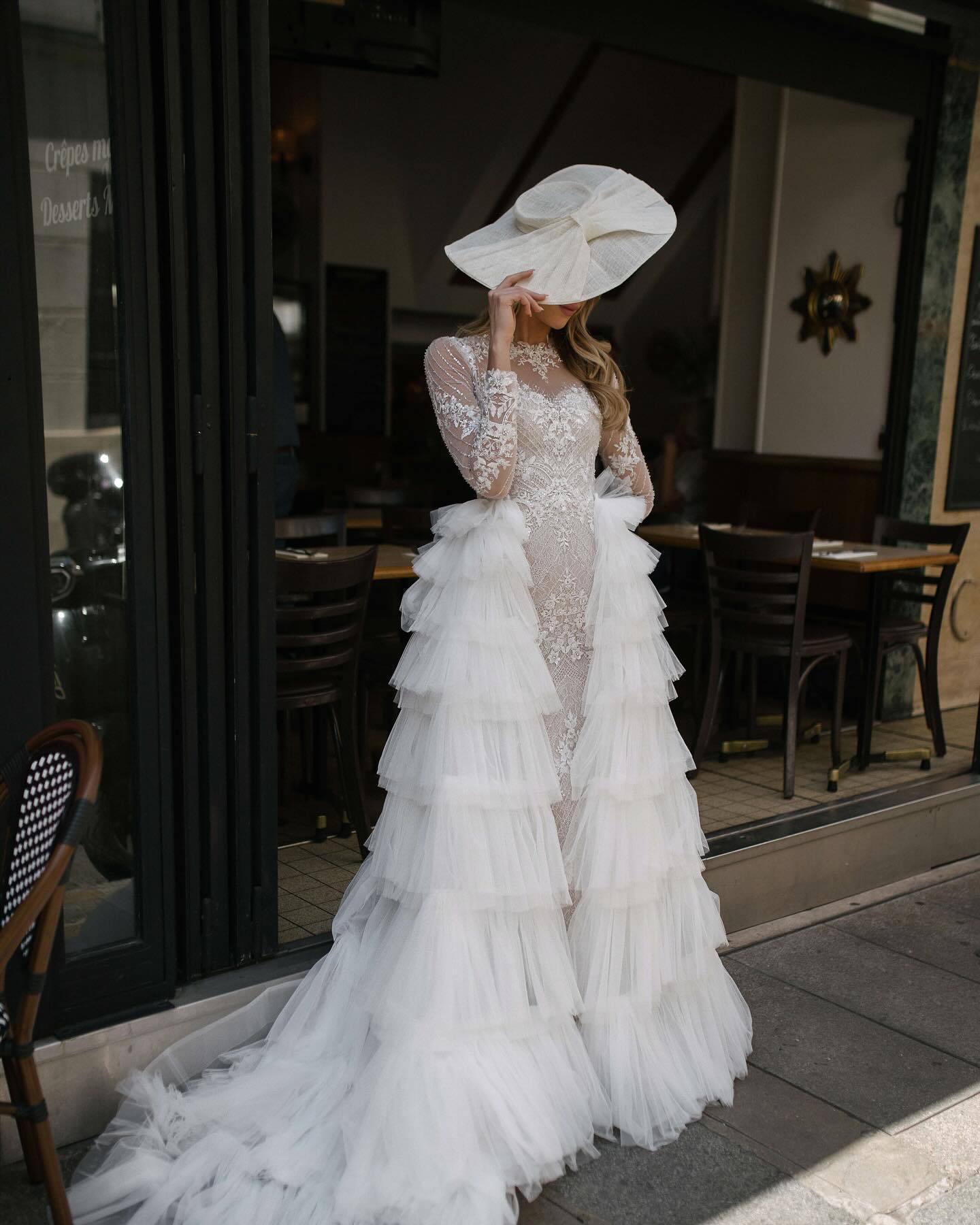 Unmissable Gorgeous White Applique Floor-Length Wedding Dress