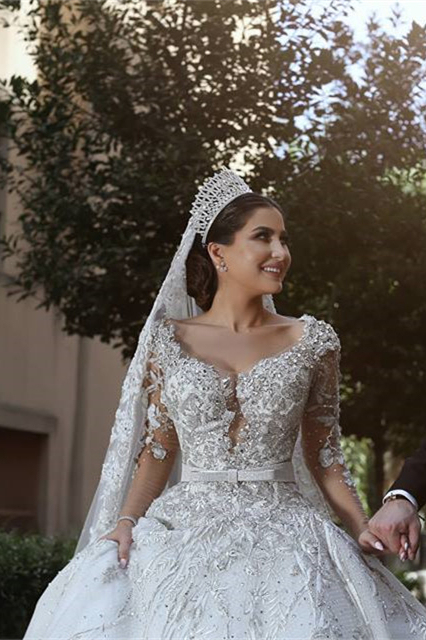 Long Sleeves Beads Ball Gown Wedding Dress with Lace Appliques