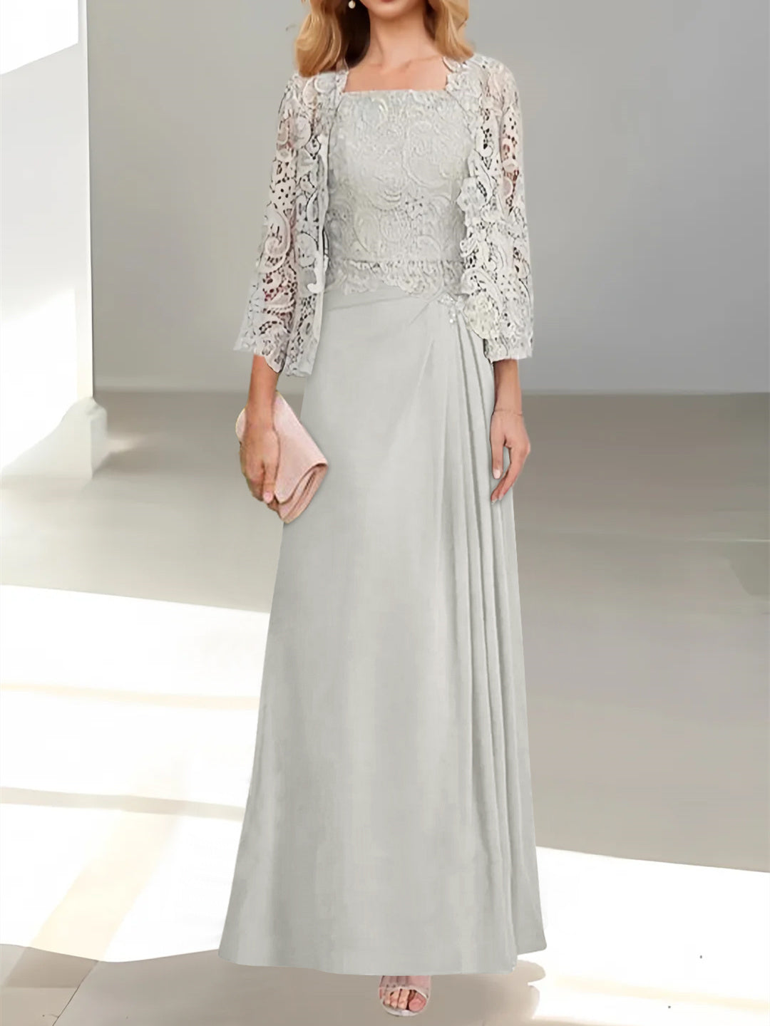 A-Line/Princess Scoop Mother of the Bride Dresses with Pleated & Lace Appliques Floor-Length