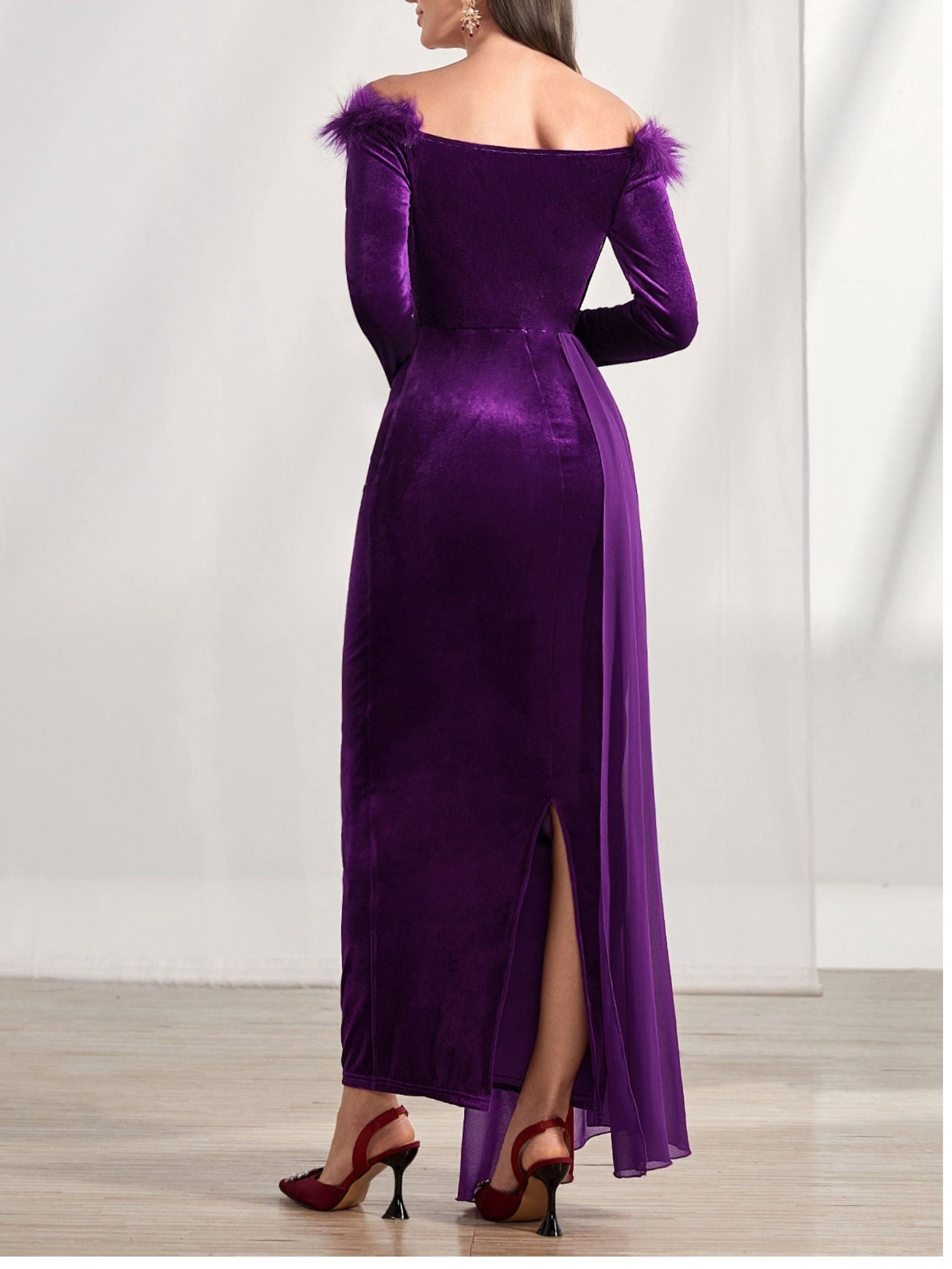 Off-the-Shoulder Asymmetrical Long Sleeve Sheath/Column Dress with Feather for Mother of the Bride & Groom