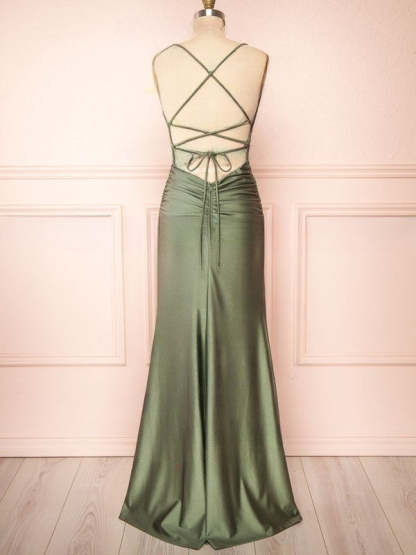 Silk-like Satin Floor-length Ruffles Bridesmaid Dress in Sheath/Column Scoop Neck Style