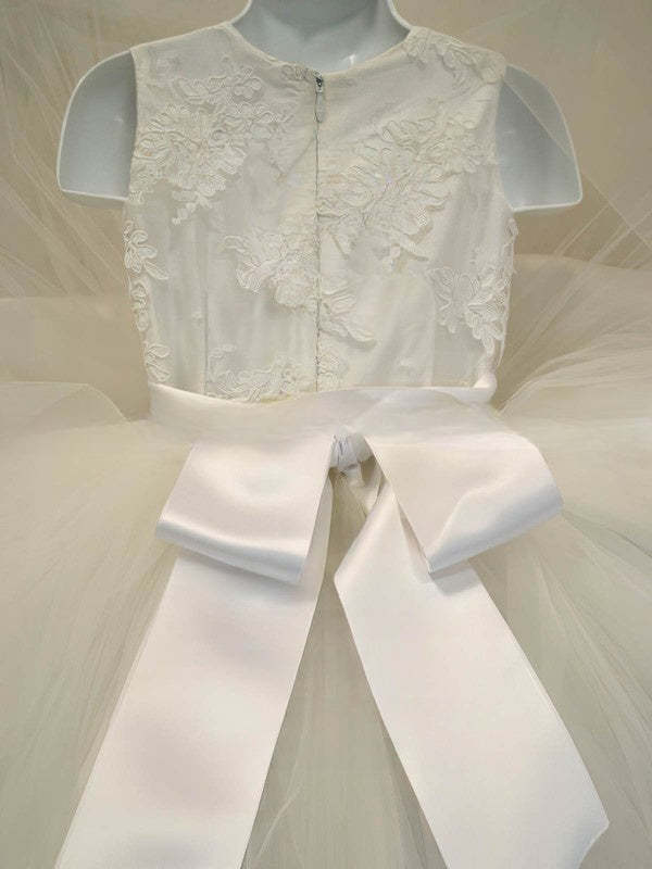 Fashionable Ball Gown Scoop Neck Tulle Appliques Lace Flower Girl Dress