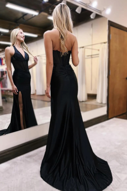Elegant Royal Blue Mermaid Prom Dress with Halter Neck and Slit in Satin