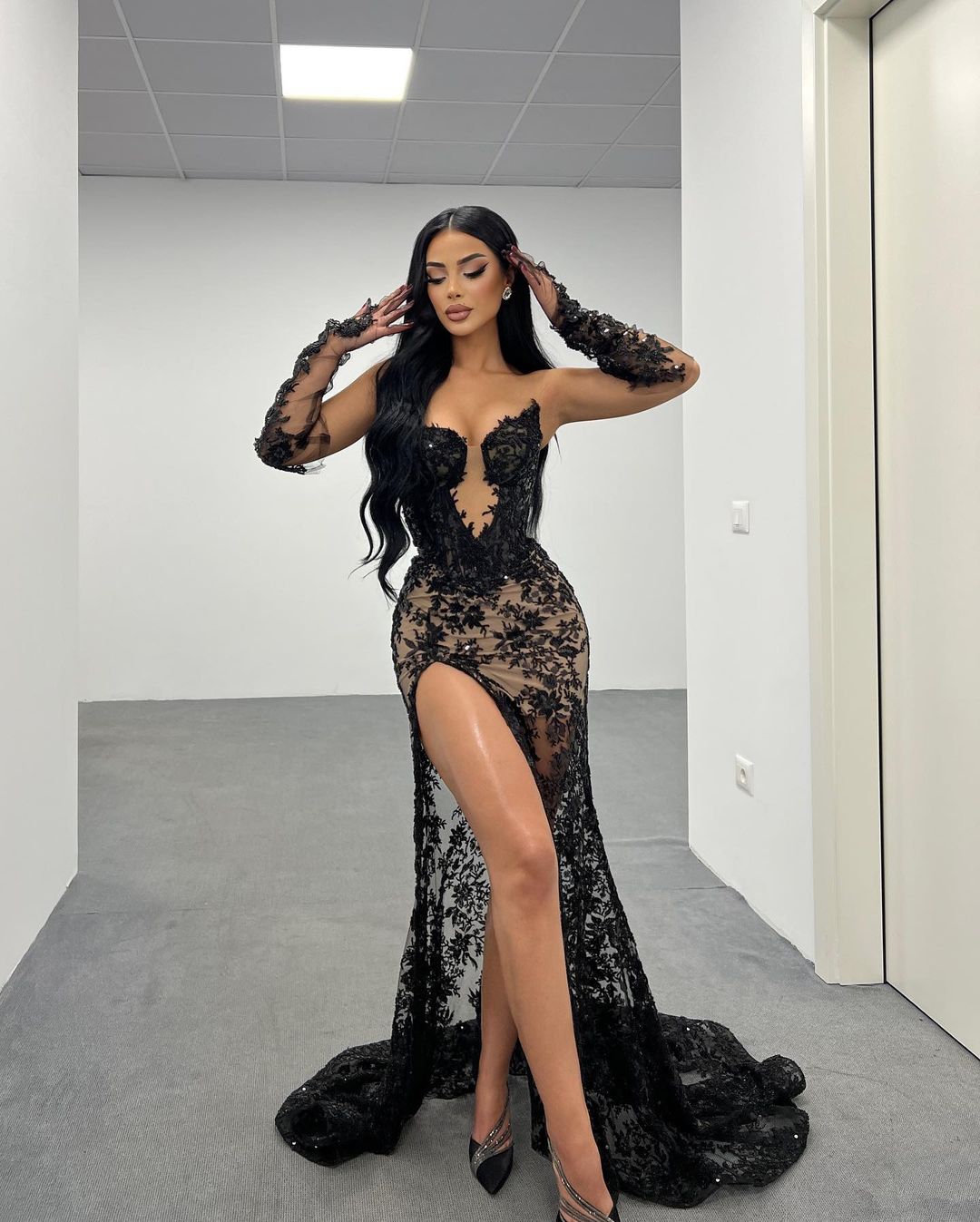 Lace Black Long Formal Dress With High Split Gown Gloves Printing