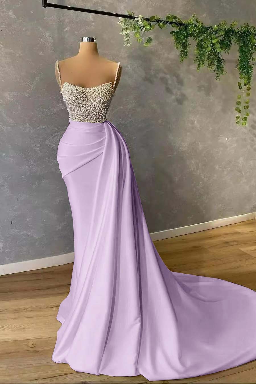 Spaghetti-Straps Elegant Pearl Mermaid Evening Dress With Sequins Pleat