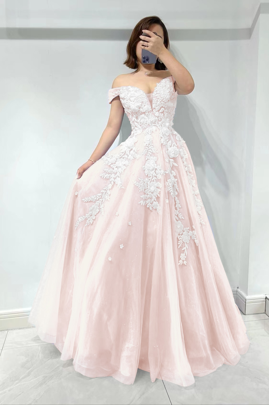 Amazing Lilac Off-The-Shoulder Sweetheart Tulle Evening Dress With Appliques