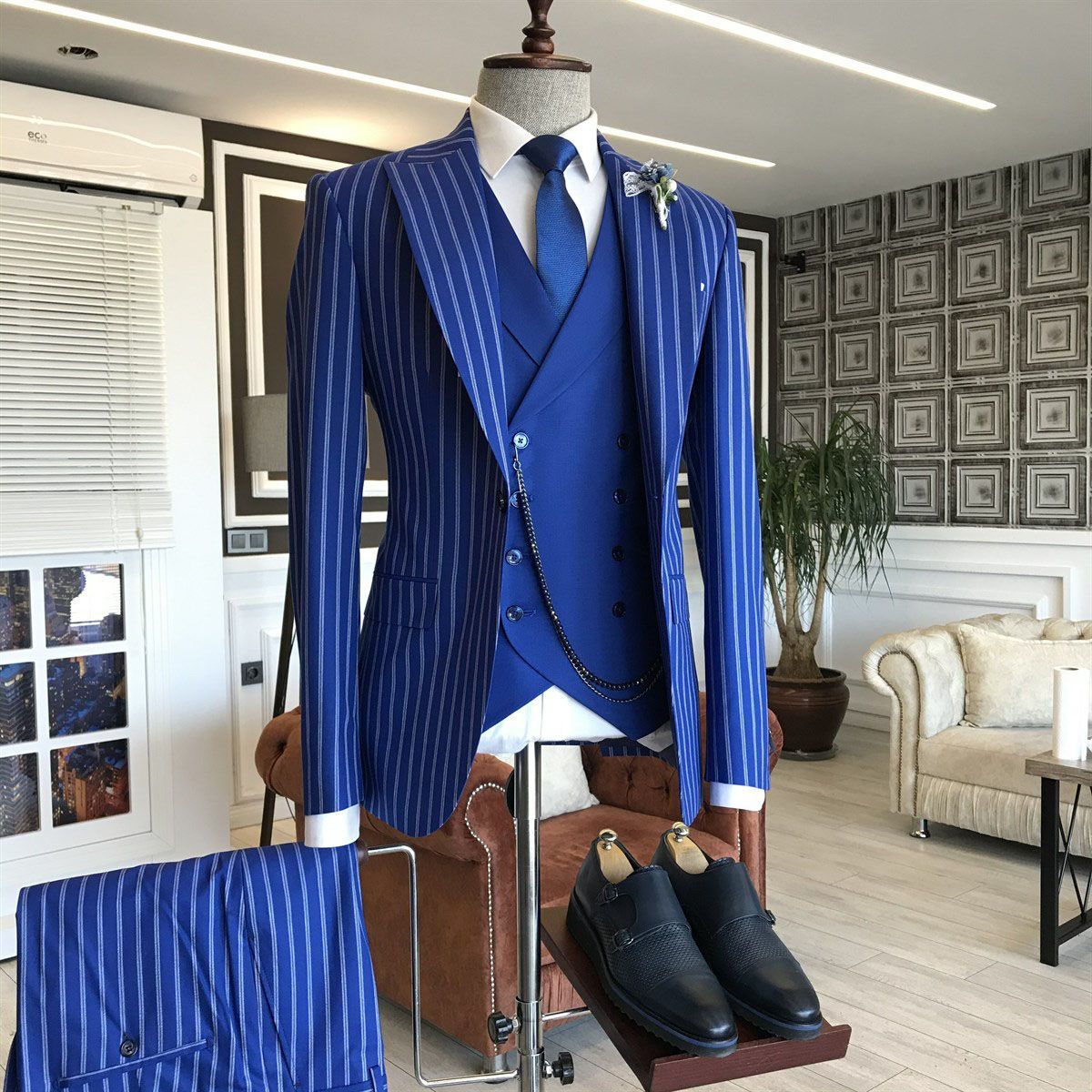 Gentle Blue with Striped Three-Piece Peaked Lapel Business Bespoke Suits