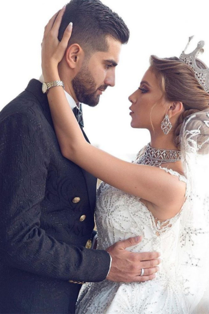 Glamorous Cap Sleeves Ball Gown Wedding Dress with Beadings