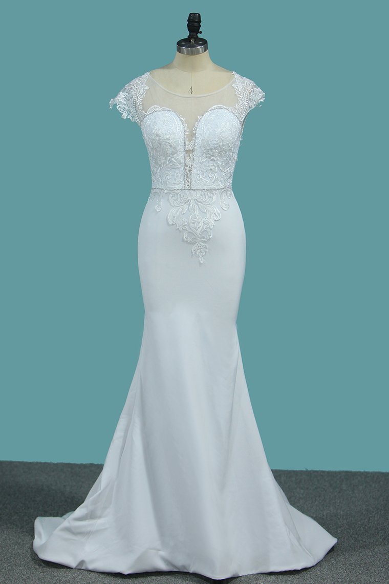 Stunning Mermaid Bateau Beadings Floor-Length Wedding Dress with Appliques Lace