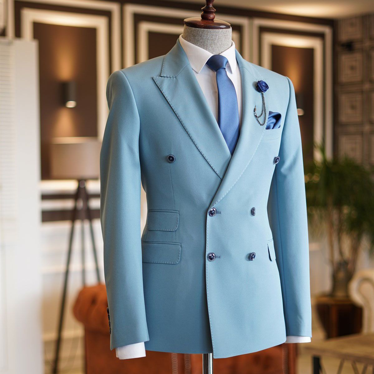 Stylish Sky Blue Peaked Lapel Groom Suit with Double-Breasted