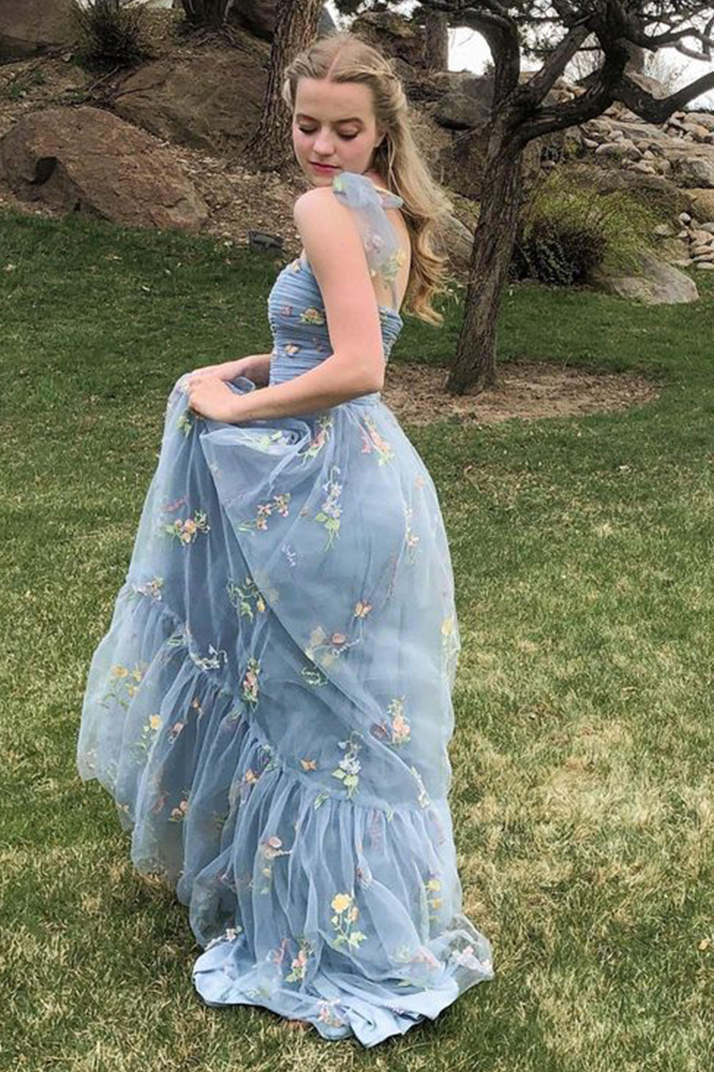 Long Green Prom Dress with Spaghetti Straps and Embroidery in A-Line Style