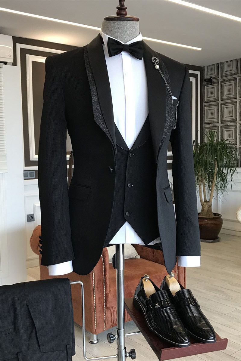 Handsome Black Shawl Lapel One-Button Three-Piece Wedding Tuxedos
