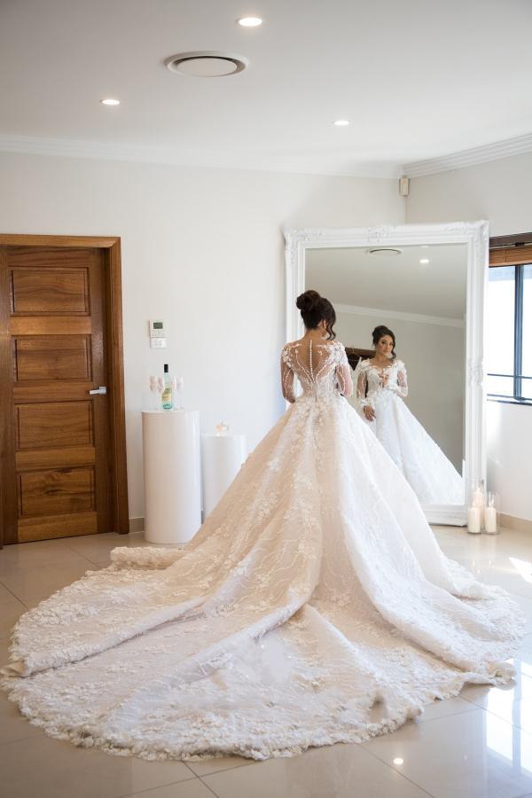 Stylish Sweetheart Open Back A-Line Long Sleeves Wedding Dress with Tulle Lace