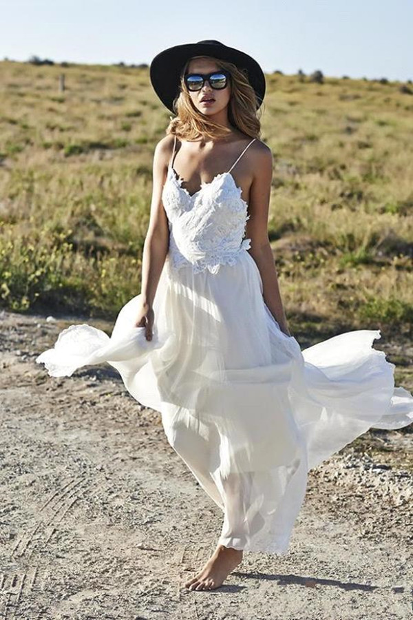 Spaghetti-Straps Beach Lace Wedding Dress