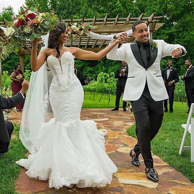 Unique One-Button White Jacquard Shawl-Lapel Wedding Men's Suit