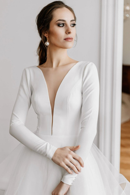 Tulle Long Sleeves Wedding Dress