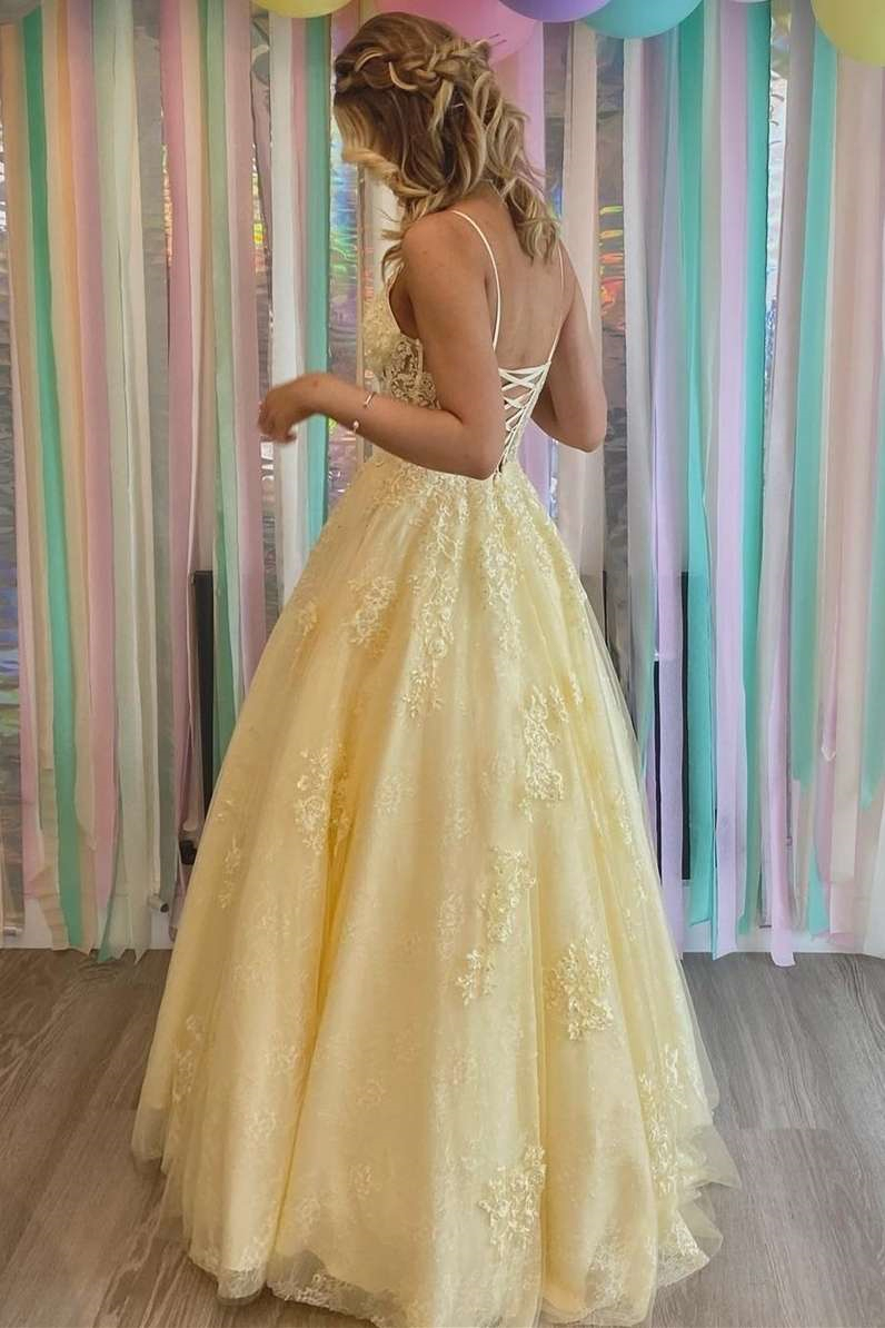 Spaghetti Straps Sweetheart Appliques Evening Dress With Tulle