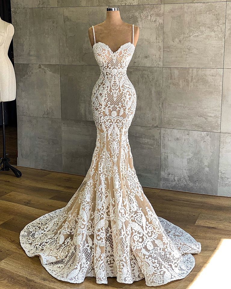 Modern Spaghetti-Straps Floor-Length Mermaid Sweetheart Wedding Dress with Appliques Lace