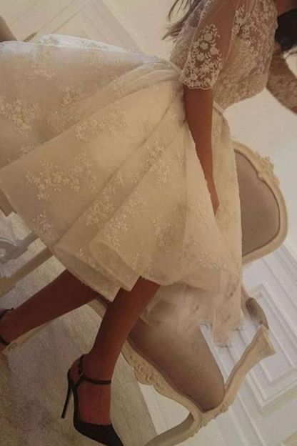 Beautiful Short A-Line Jewel Sleeves Wedding Dress with Tulle Lace
