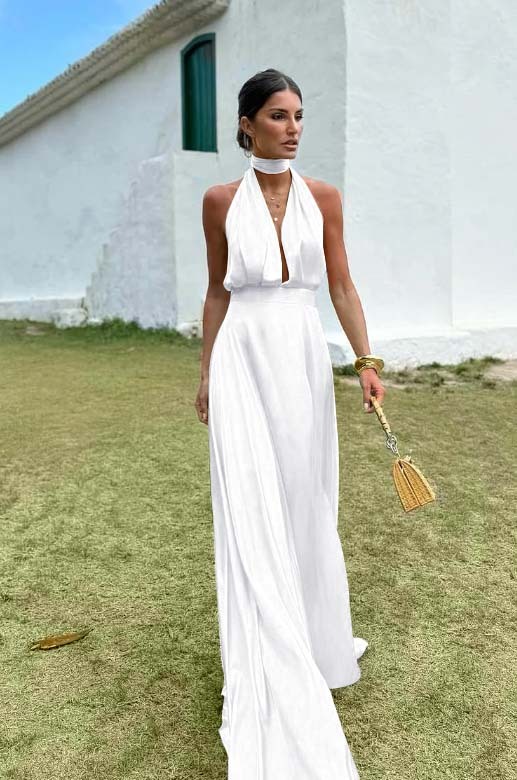 Charming Sleeveless Halter V Neck Long Formal Dress With Pleated