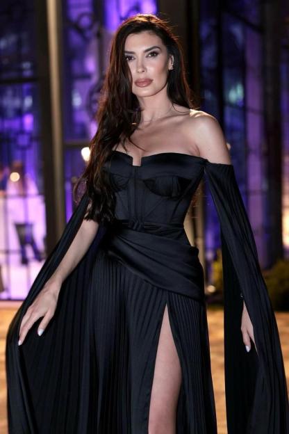 Black Off the Shoulder Sleeveless Split Long Ruffles Formal Dress
