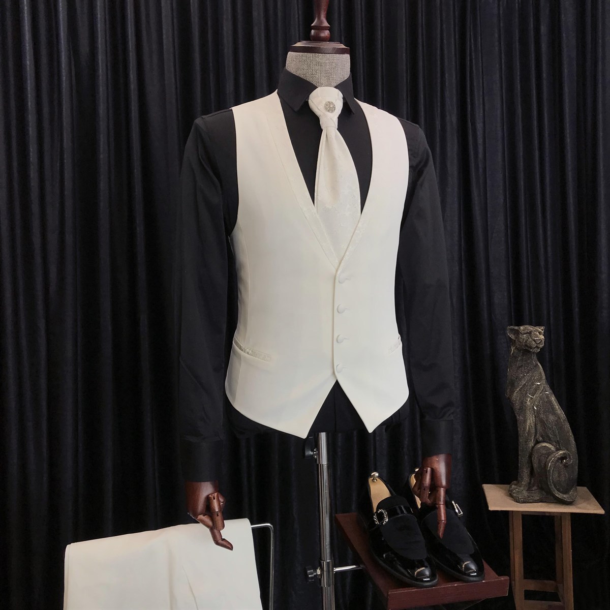Christian New Arrival Three-Piece White Jacquard Special Lapel Wedding Suits