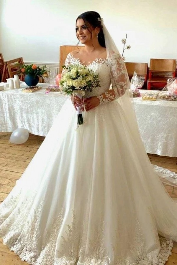 Sexy Long Sleeves Princess Off-the-Shoulder Wedding Dress with Lace Appliques