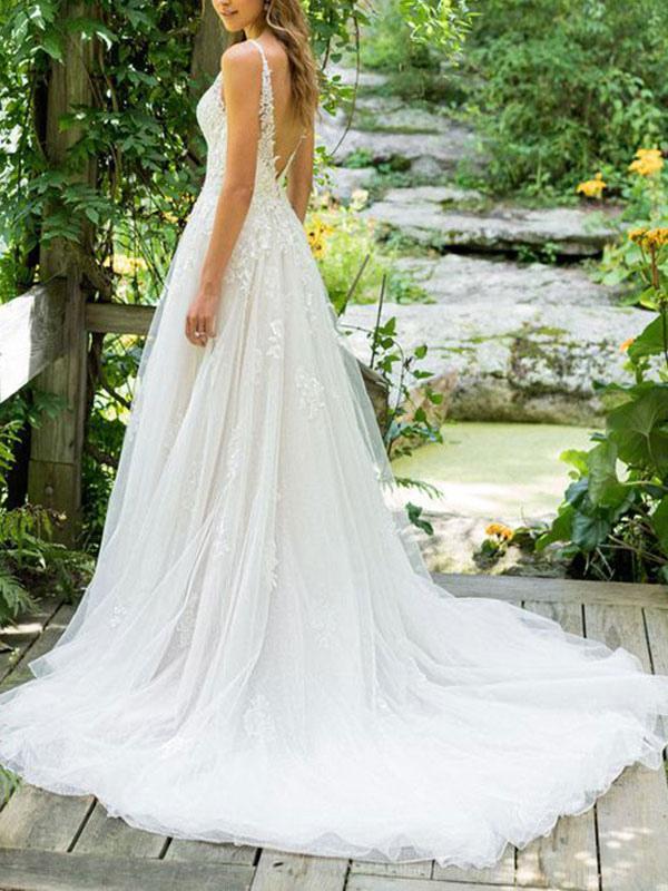 Lace Sleeveless Tulle Beach Wedding Dress