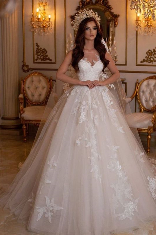 Sweetheart Tulle Ball Gown Wedding Dress with Flower Embroidery