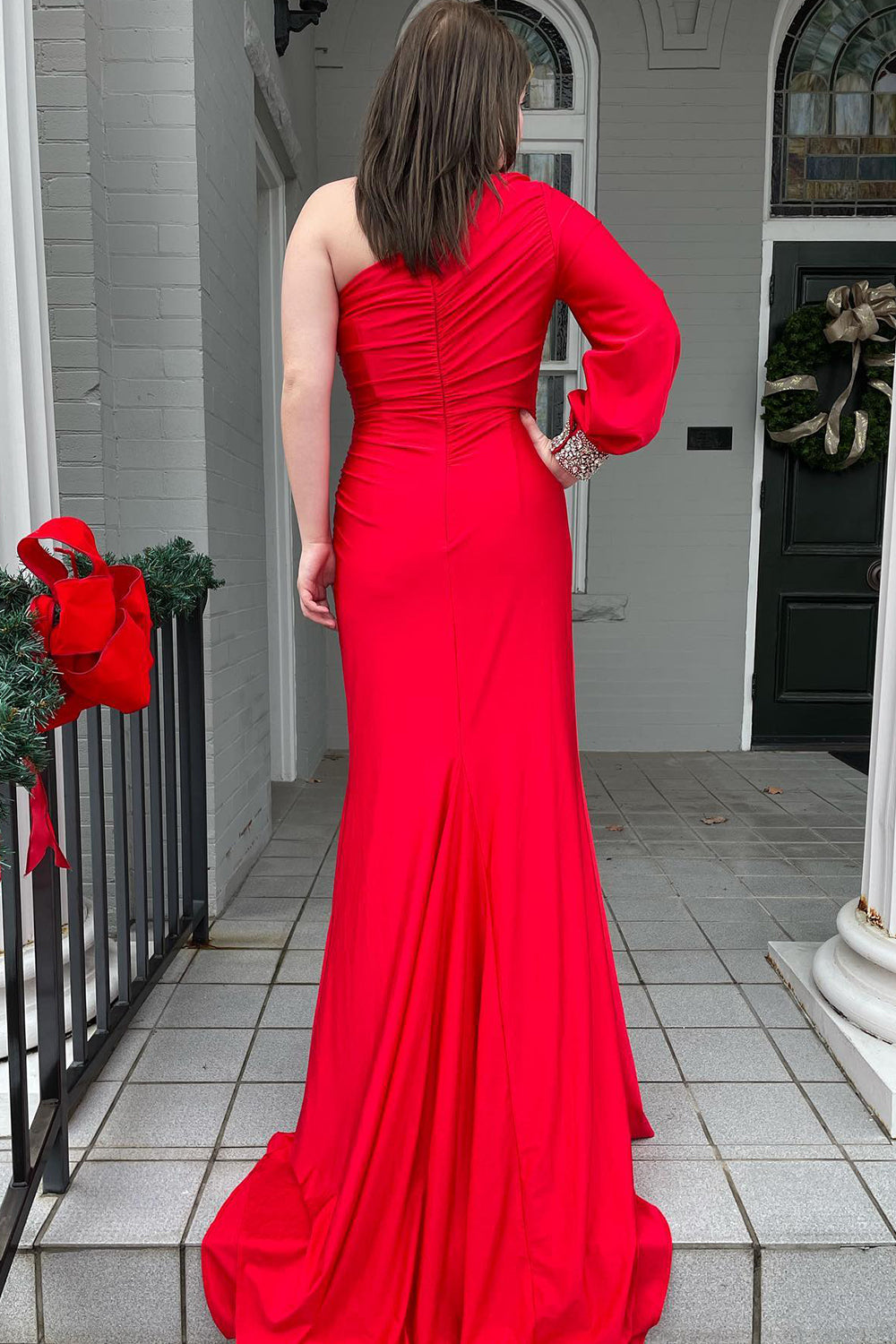 Black One-Shoulder Mermaid Gown Featuring a High Slit