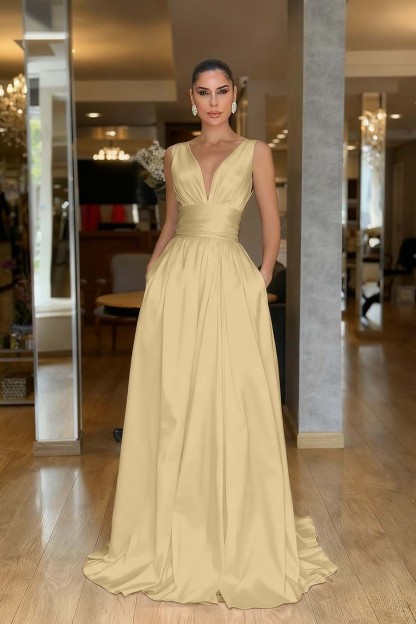 Straps Sleeveless High Waist Long Formal Dress With Pockets Pleated