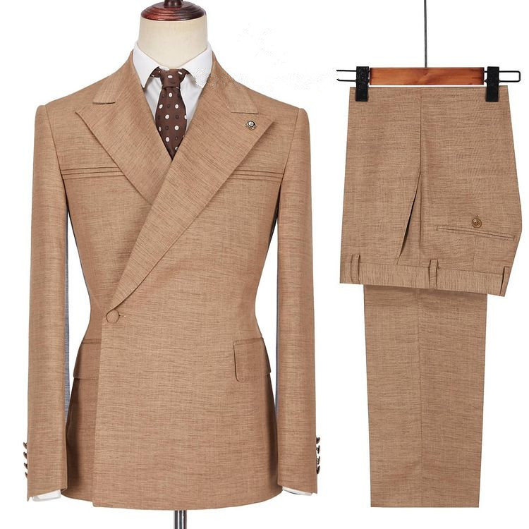 Elegant Brown Peaked Lapel Prince Suits for Prom with Ruffles
