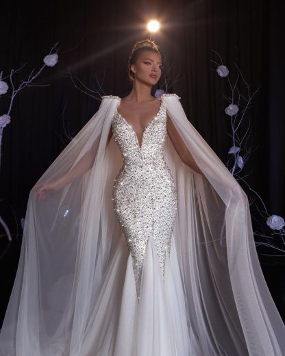 White Charming Slim Deep V-Neck Sleeveless Beading Evening Dress