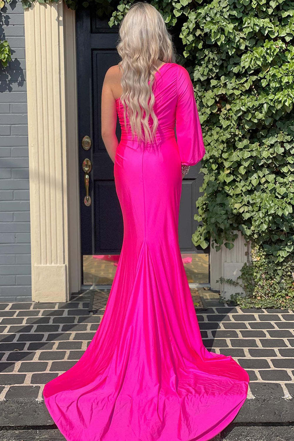 Black One-Shoulder Mermaid Gown Featuring a High Slit