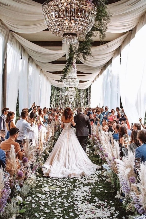 Chic A-Line Long Off-the-Shoulder Wedding Dress with Lace Tulle